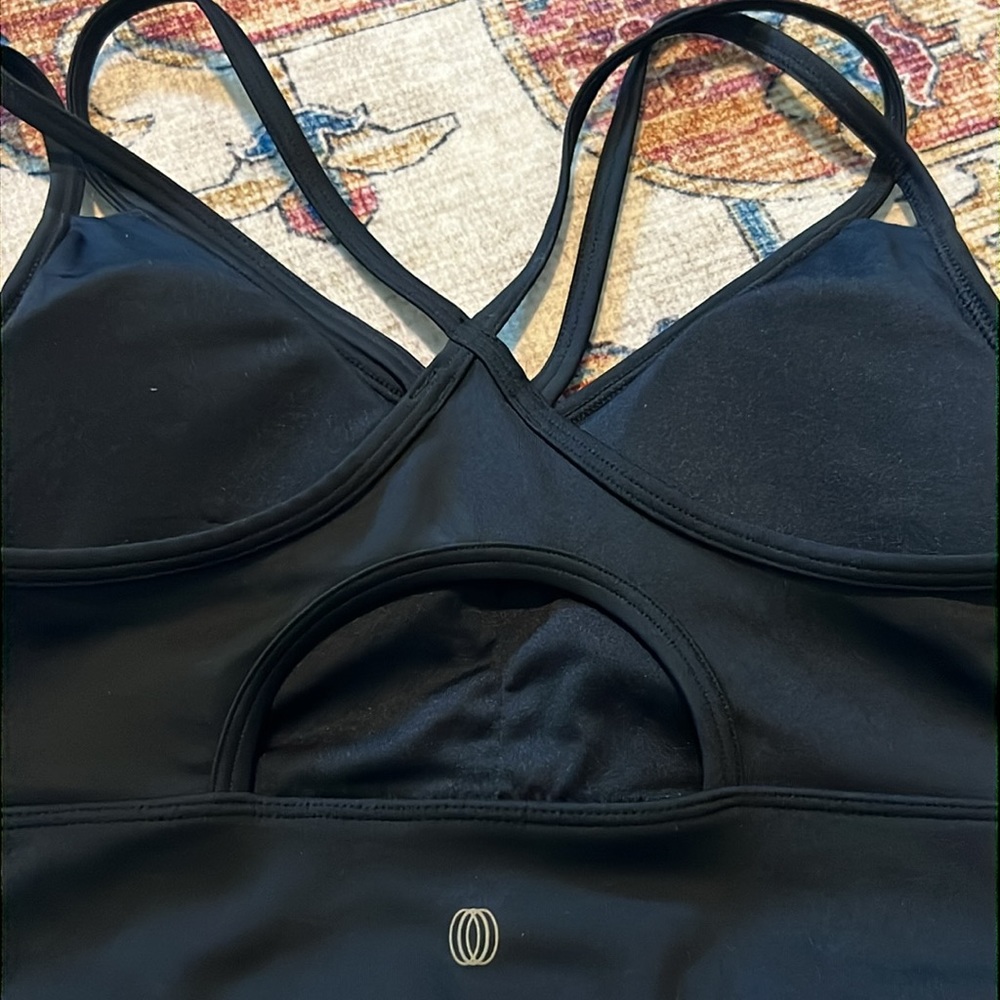 Women’s sports bra size Small - Picture 5 of 5